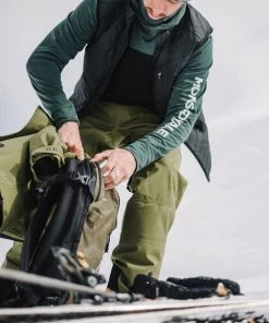 Mons Royale MEN Yotei Powder Hood LS - Rosin Black