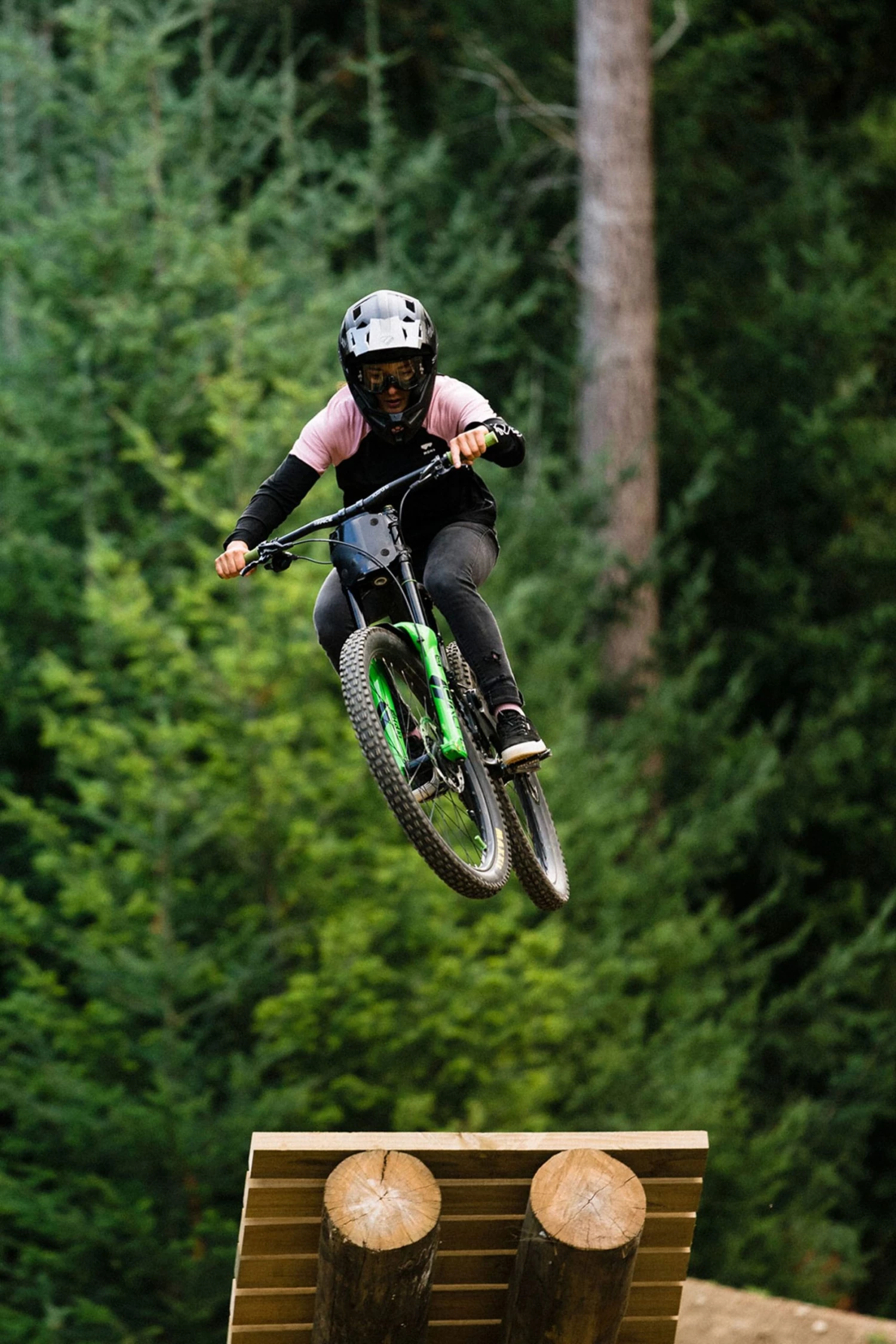 Mons Royale Tarn Merino Shift Wind Jersey Bike Jerseys